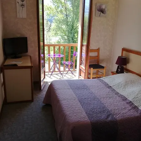 Le Hélène Hotel 2*